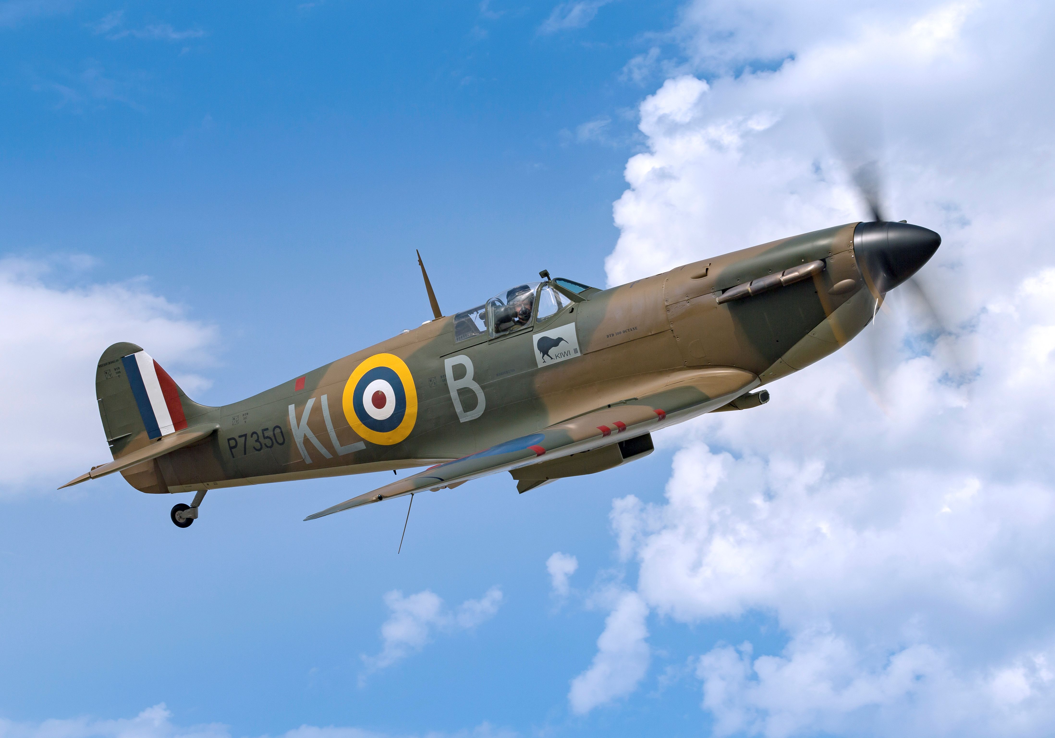 21    June    BBMF    Spitfire    P7350    -    3    _Photographer    -    Darren    Harbar